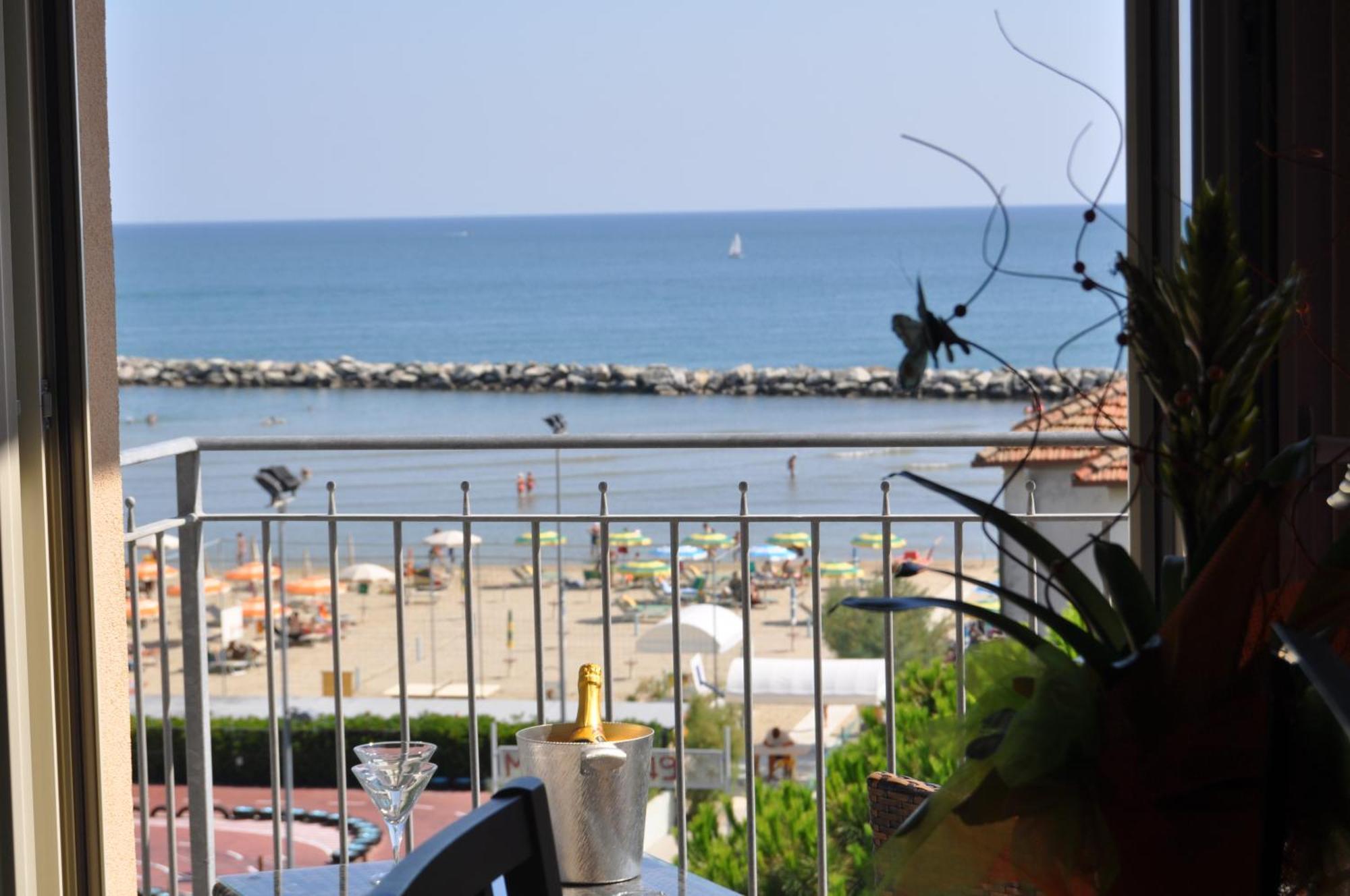 Hotel Playa Rimini Ngoại thất bức ảnh